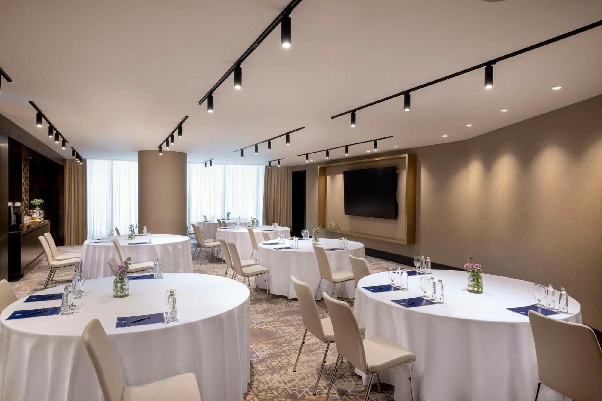 Hilton Riyadh Olaya Экстерьер фото